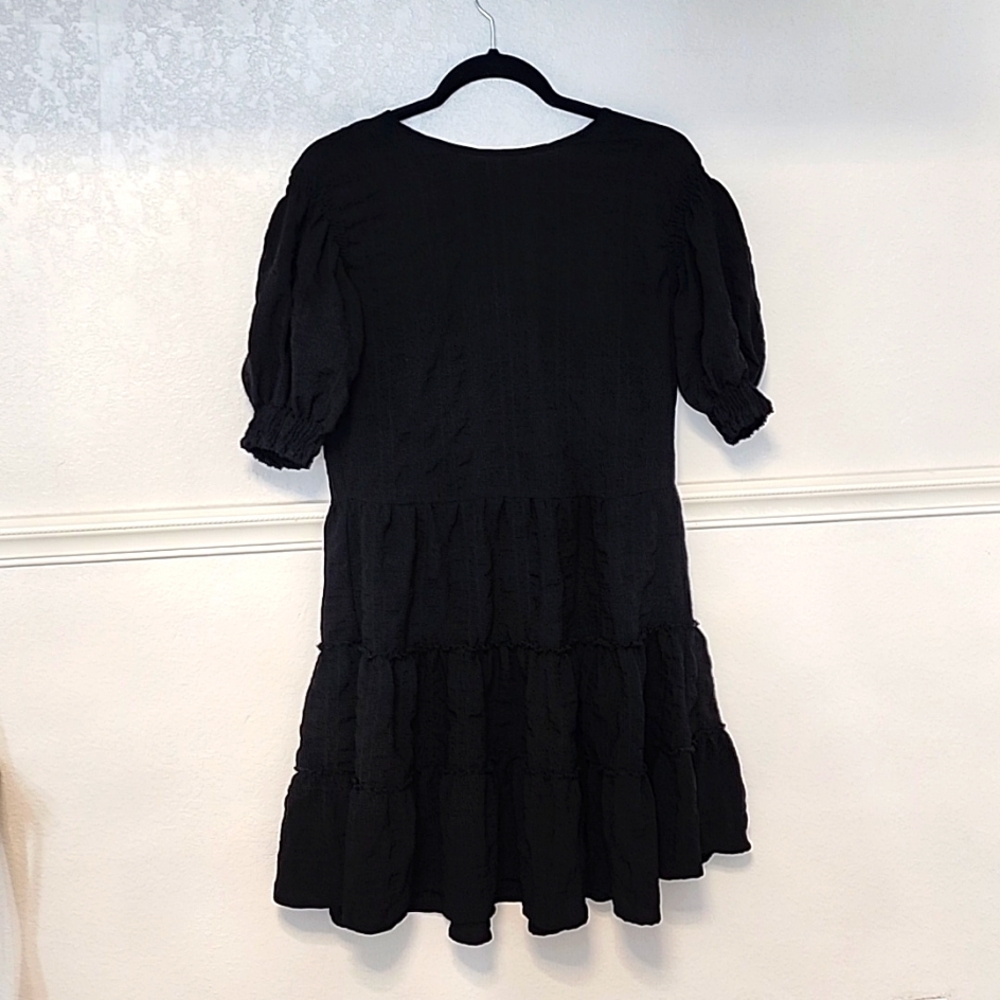 Black Dress from brand Spīrito Medium size /US 6.Bought it in Medellin Colombia.